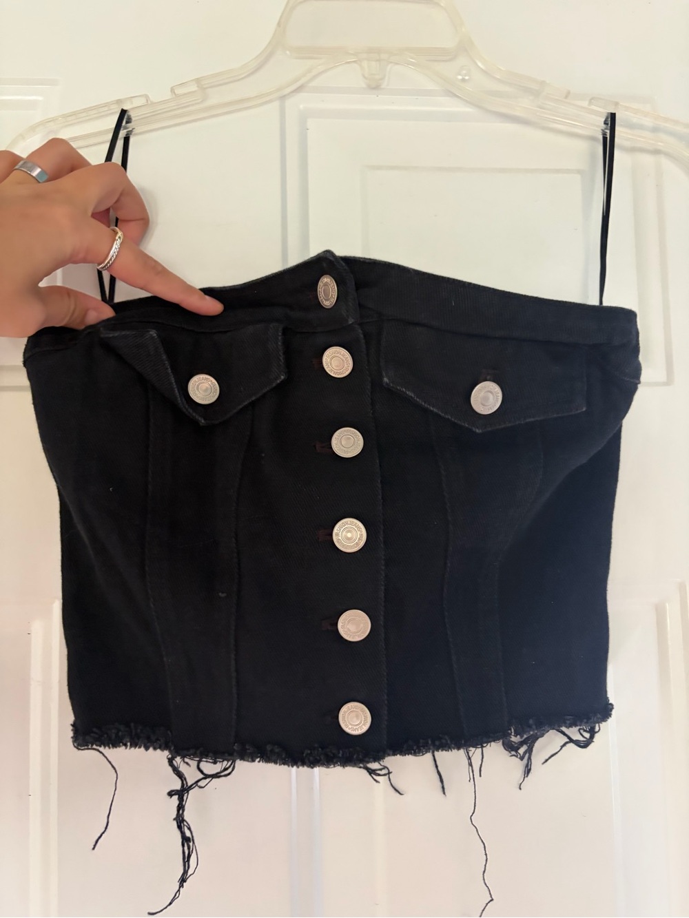 Lizard Thicket Black Button-Front Denim Crop Top